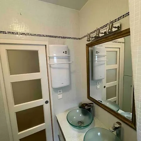 Spacious And Convenient 2 Bedroom Flat In Centre * Parigi
